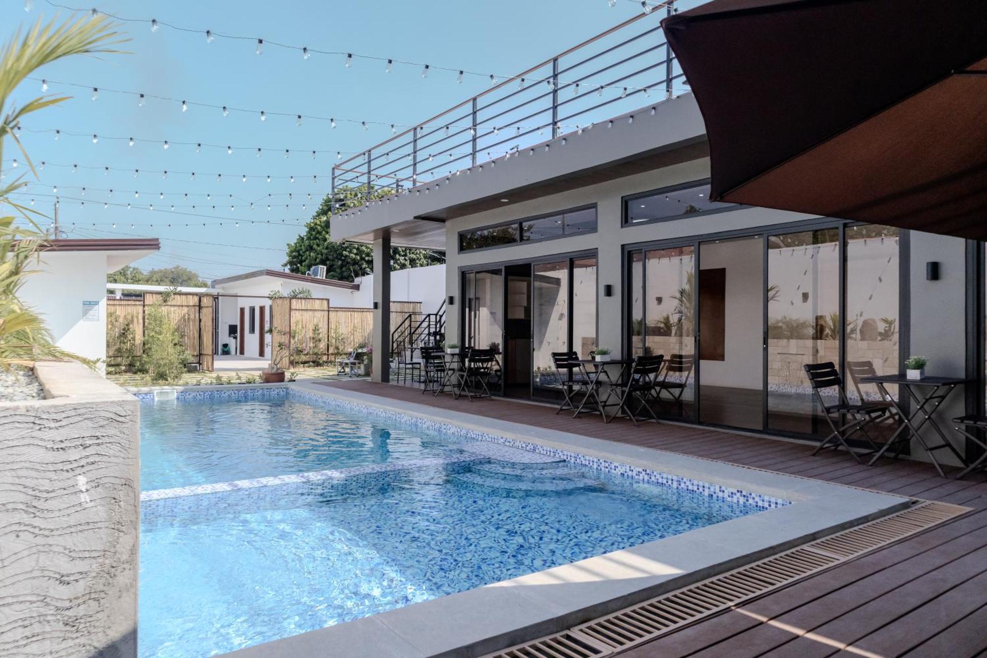 A Poolside Cafe Resort Magalang المظهر الخارجي الصورة